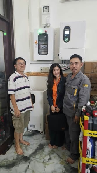 Thi công dưới khung giàn – Điện mặt trời khung giàn sân thượng – P. Giá Rai, Cà Mau
