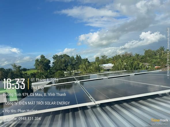 Giàn pin trên mái tôn – Điện mặt trời hộ gia đình Solis – X. Vĩnh Thanh, Cà Mau